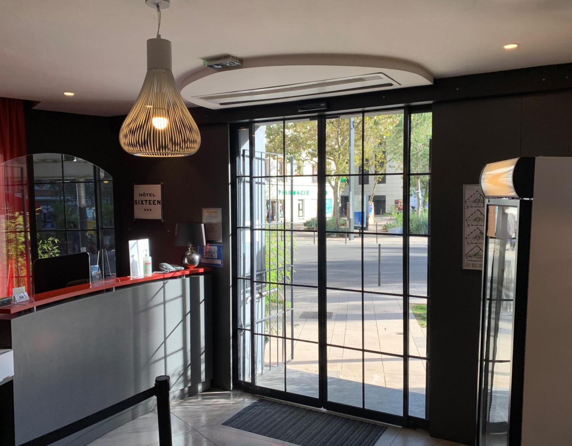 Sixteen Paris 3* Montrouge